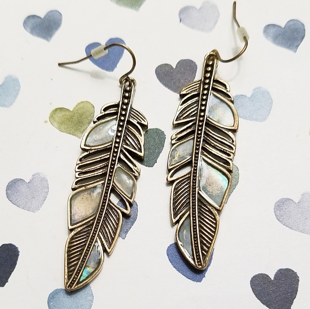 Mother of pearl feather earrings